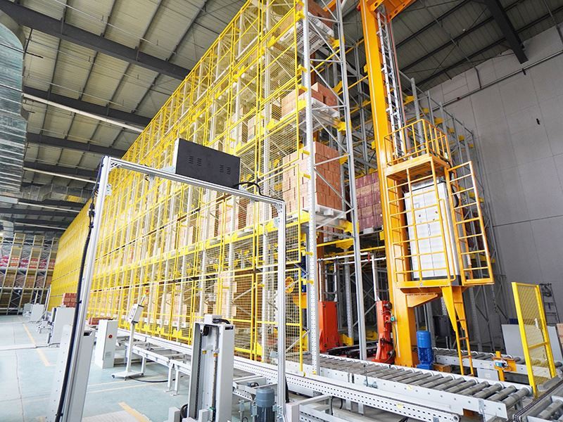Pallet Stacker Crane + Shuttle Robot Racking